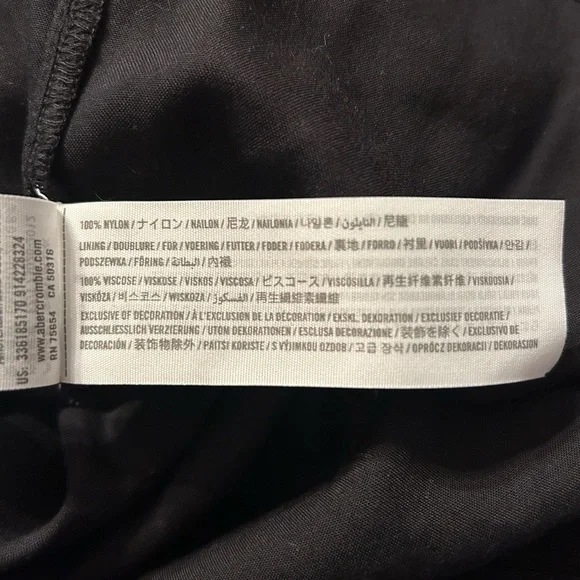 🎉HP🎉 Hollister Black Lace Off-The-Shoulder Top NWT - Picture 9 of 9